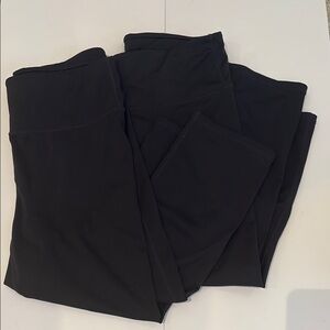Fabletics Bundle of 2 Black Leggings, Capri Length 
Cooling effect, High Waisted